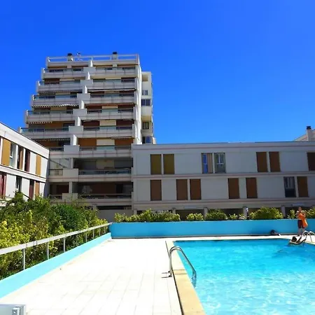 Le Cheops * Piscine * A 5 Minutes * 3 Apartment *