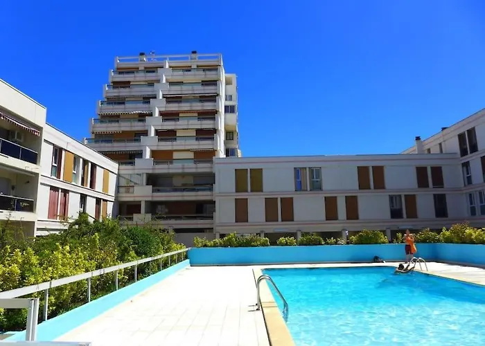 Le Chéops * Piscine * à 5 Minutes * 3 Appartement *