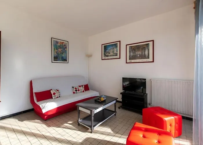 Le Chéops * Piscine * à 5 Minutes * 3 Appartement