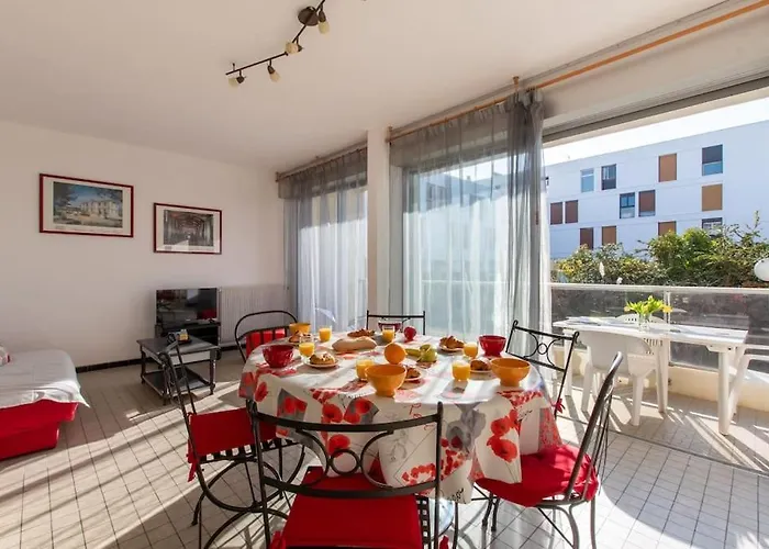 Le Chéops * Piscine * à 5 Minutes * 3 Appartement *